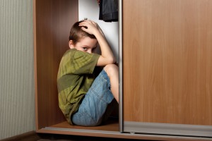 что будет делать малыш, если случайно запрется в туалете